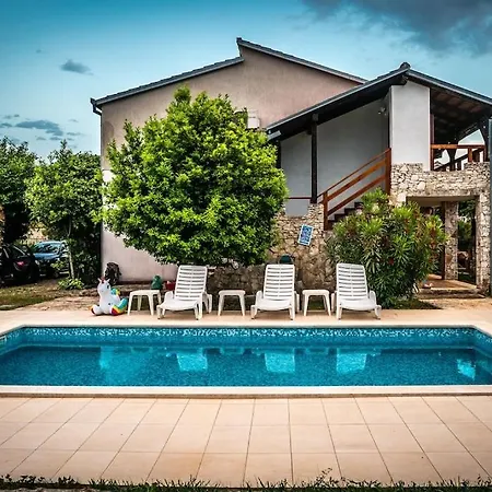 Bijoux, Private Pool, 500m To The Sea And Two For Two Families Vodnjan