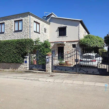 Bijoux, Private Pool, 500m To The Sea And Two For Two Families Holiday home